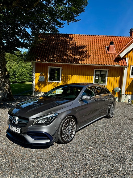 Mercedes-Benz CLA45 2 of 10
