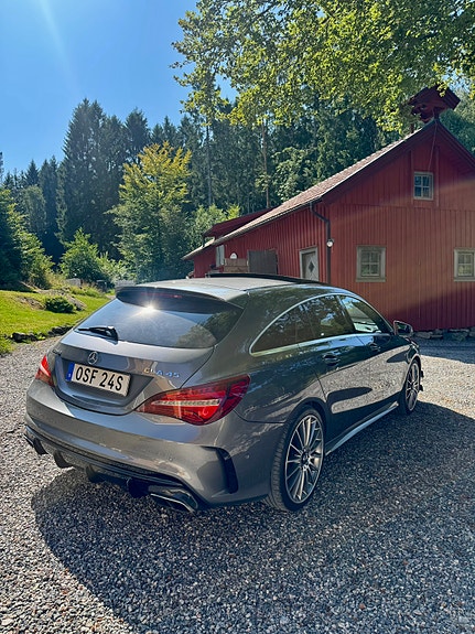 Mercedes-Benz CLA45 5 of 10
