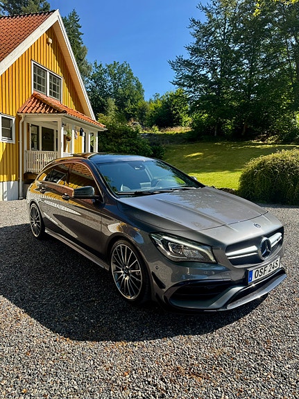 Mercedes-Benz CLA45 4 of 10