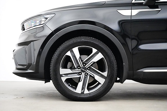 Kia Sorento 2 of 26