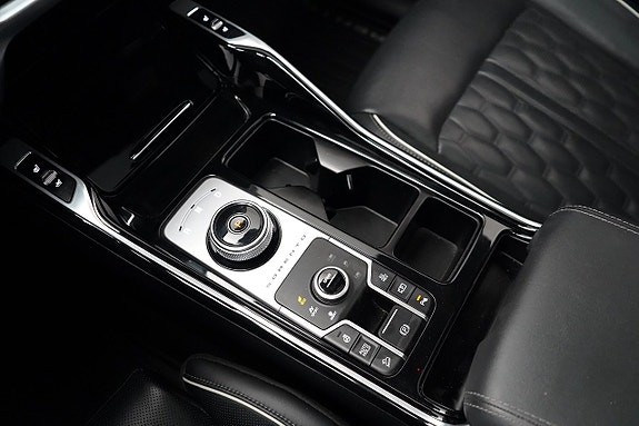 Kia Sorento 14 of 26