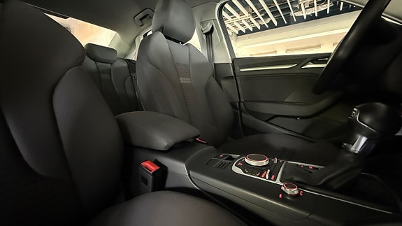 Audi A3 17 of 18