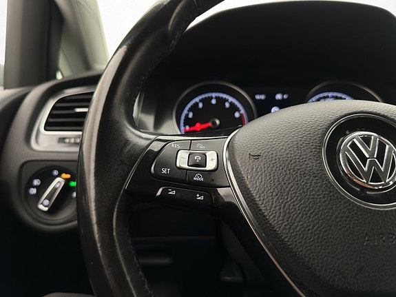 Volkswagen Golf Alltrack 16 of 30