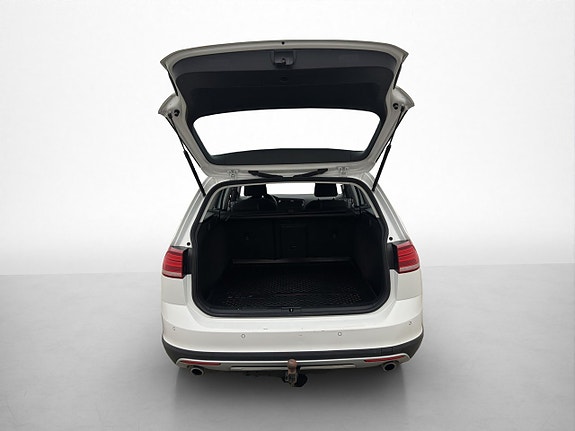 Volkswagen Golf Alltrack 26 of 30