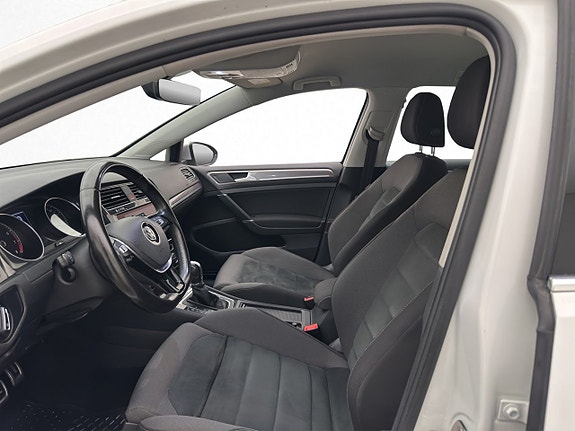 Volkswagen Golf Alltrack 12 of 30