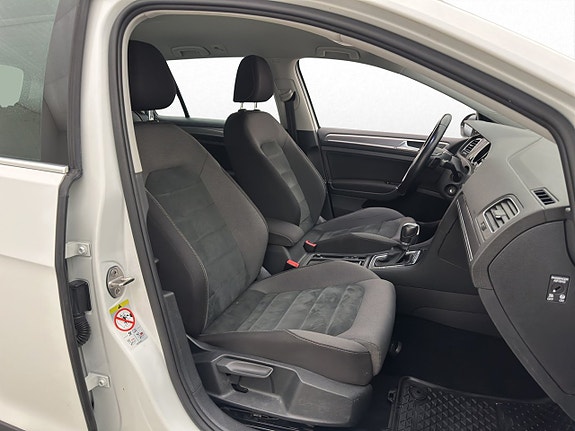 Volkswagen Golf Alltrack 23 of 30