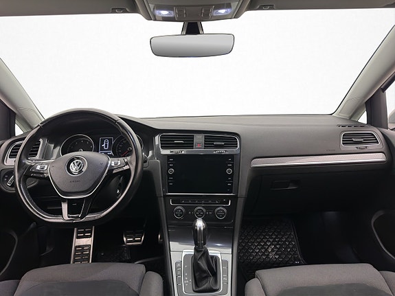 Volkswagen Golf Alltrack 13 of 30