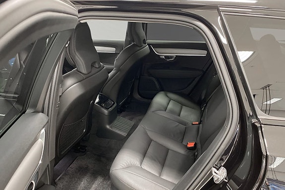 Volvo V90 9 of 12