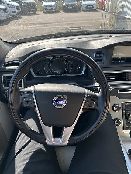 Volvo V70 8 of 18