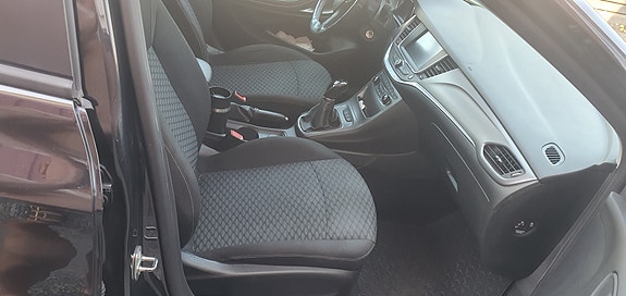 Opel Astra 4 of 6
