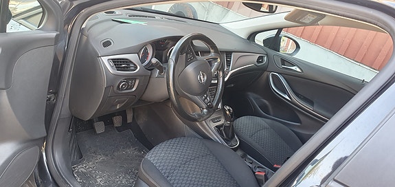 Opel Astra 6 of 6