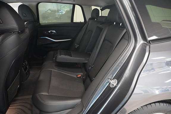 BMW 330e 8 of 15