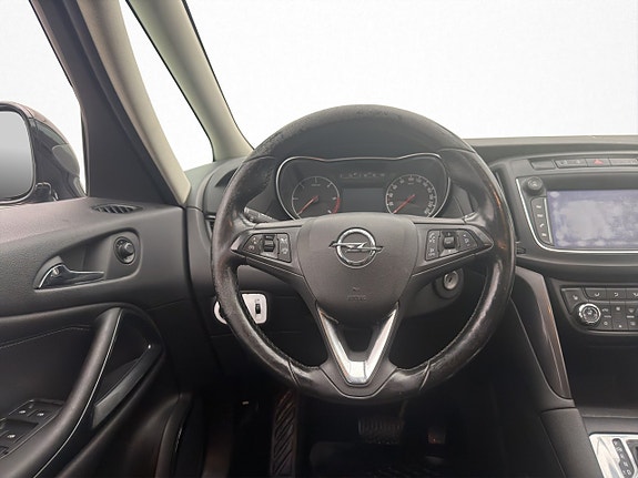 Opel Zafira Tourer 12 of 29