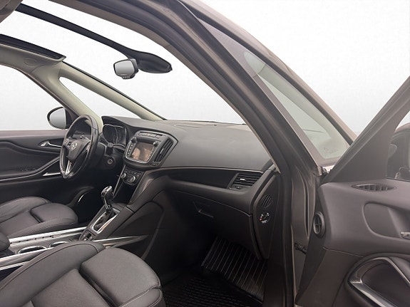 Opel Zafira Tourer 22 of 29