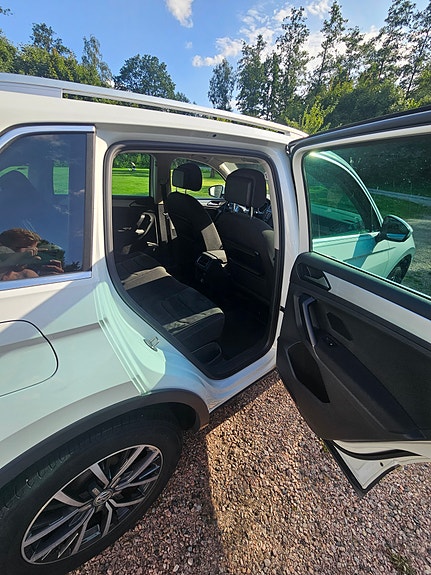 Volkswagen Tiguan 11 of 30