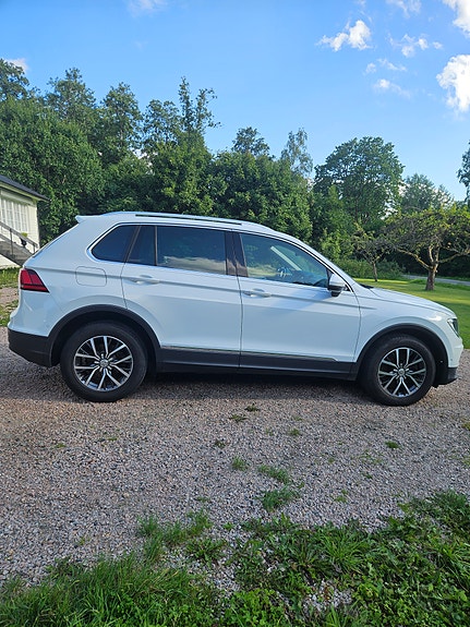 Volkswagen Tiguan 7 of 30