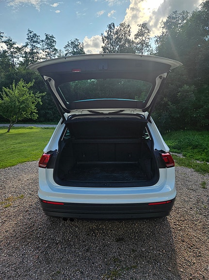 Volkswagen Tiguan 4 of 30