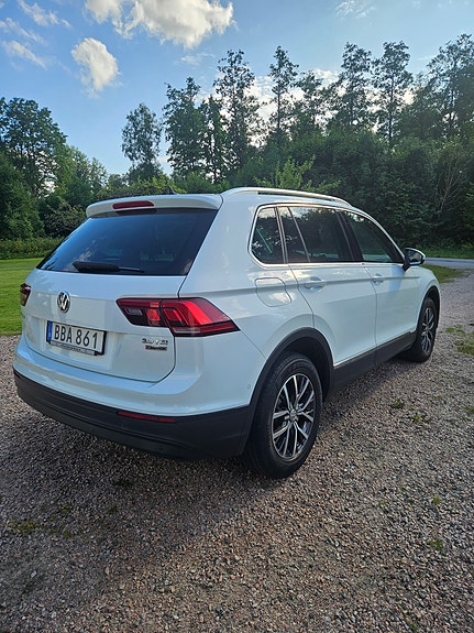 Volkswagen Tiguan 6 of 30