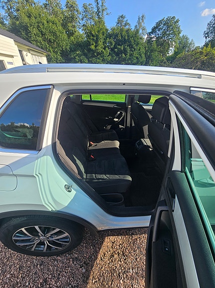 Volkswagen Tiguan 10 of 30