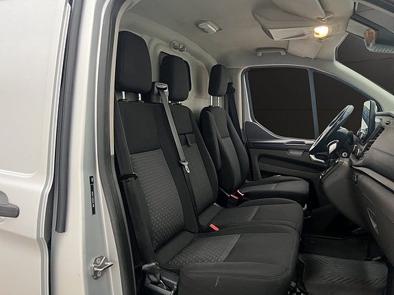 Ford Transit Custom 25 of 29