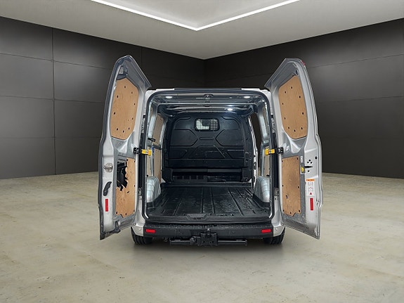 Ford Transit Custom 13 of 29