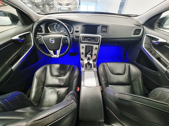 Volvo V60 11 of 24