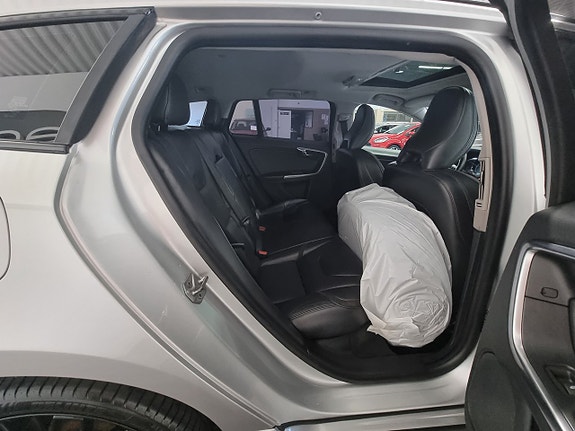 Volvo V60 18 of 24