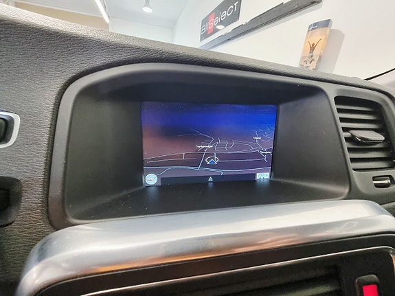 Volvo V60 12 of 24