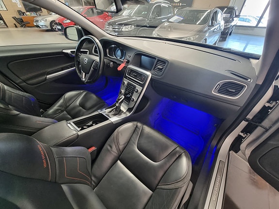 Volvo V60 16 of 24