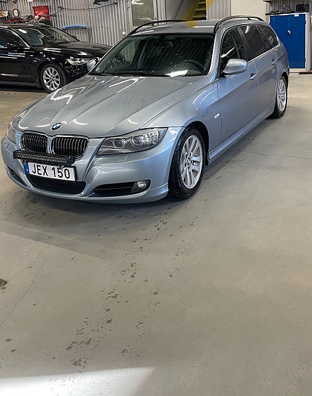BMW 325i 11 of 15