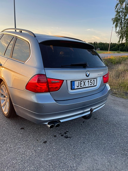 BMW 325i 3 of 15