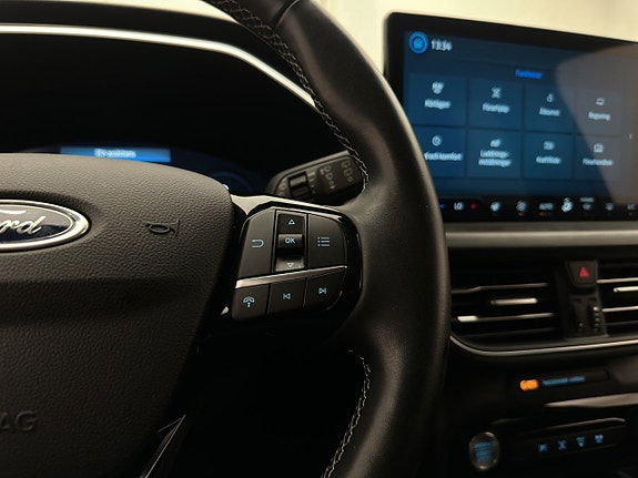 Ford Kuga 15 of 30