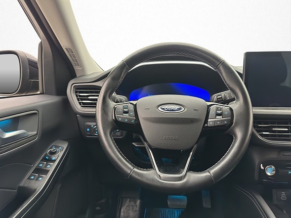 Ford Kuga 12 of 30