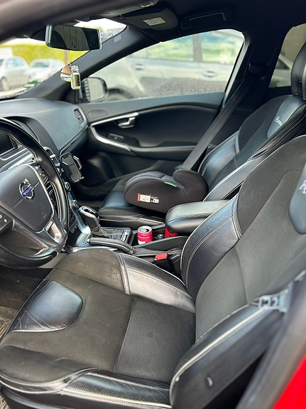 Volvo V40 6 of 7