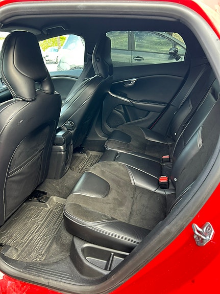 Volvo V40 7 of 7