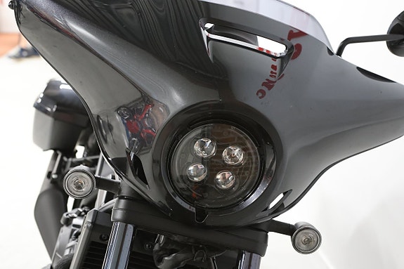 Honda CMX 1100 Tour Rebel 4 of 11