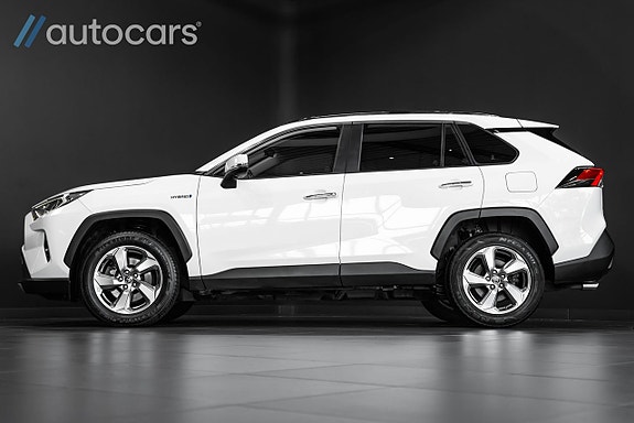 Toyota RAV4 5 of 30