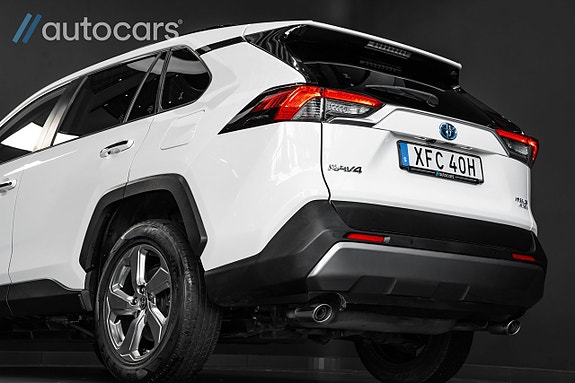 Toyota RAV4 15 of 30