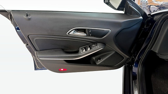 Mercedes-Benz CLA220 d 11 of 19