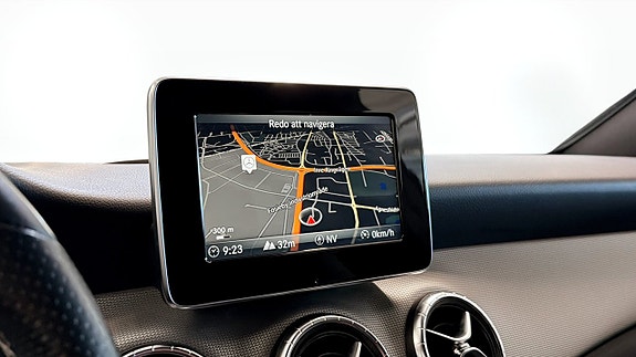 Mercedes-Benz CLA220 d 13 of 19