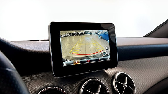 Mercedes-Benz CLA220 d 12 of 19