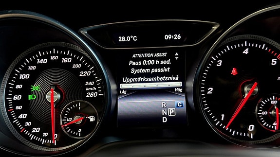 Mercedes-Benz CLA220 d 16 of 19