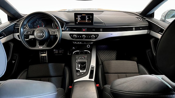 Audi A5 4 of 21