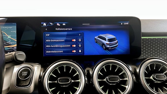 Mercedes-Benz EQB250+ 16 of 23