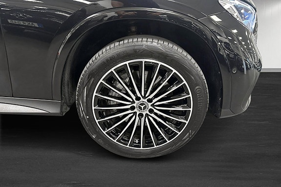 Mercedes-Benz GLC300 de 12 of 23