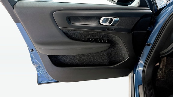 Volvo C40 11 of 24