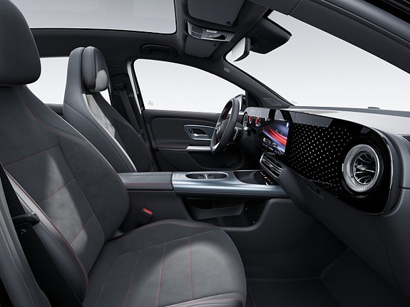 Mercedes-Benz GLA35 7 of 8