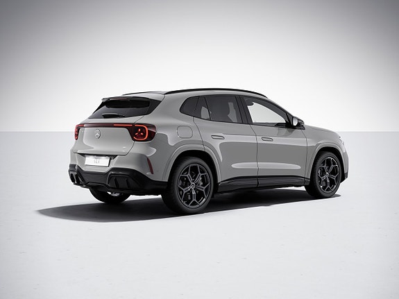 Mercedes-Benz GLA35 2 of 8