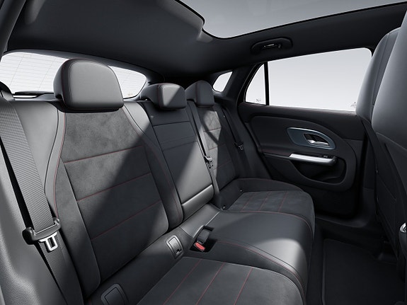 Mercedes-Benz GLA35 8 of 8
