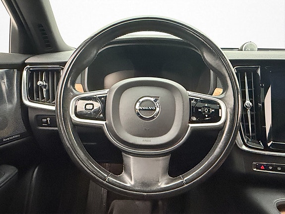Volvo S90 22 of 30